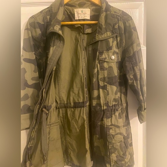 Jade & Ivory Camo Utility Adjustable Sleeve Jacket - Picture 4 of 7